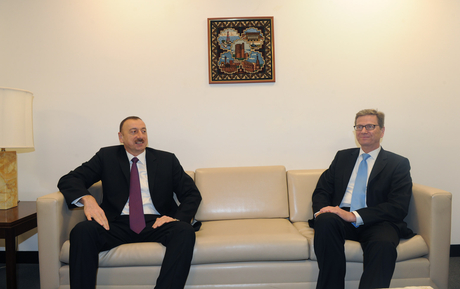 İlham Əliyev Almaniyanın xarici işlər naziri ilə görüşüb