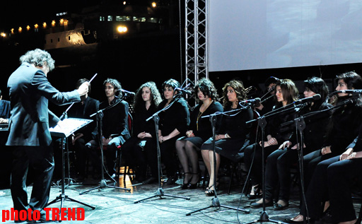 "YARAT!" təşkilatı rəssam Əli Həsənovun "Arsenium" layihəsini təqdim edib (FOTO)