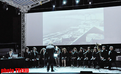 "YARAT!" təşkilatı rəssam Əli Həsənovun "Arsenium" layihəsini təqdim edib (FOTO)