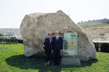 Azərbaycan Prezidenti və xanımı Dənizkənarı Milli Parkın yeni tikilən hissəsinin açılışında iştirak ediblər (FOTO)