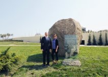 Azərbaycan Prezidenti və xanımı Dənizkənarı Milli Parkın yeni tikilən hissəsinin açılışında iştirak ediblər (FOTO)
