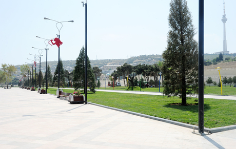 Azərbaycan Prezidenti və xanımı Dənizkənarı Milli Parkın yeni tikilən hissəsinin açılışında iştirak ediblər (FOTO)