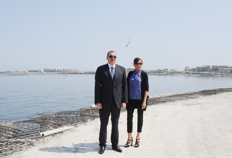 Azərbaycan Prezidenti və xanımı Dənizkənarı Milli Parkın yeni tikilən hissəsinin açılışında iştirak ediblər (FOTO)