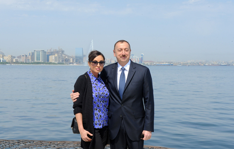 Azərbaycan Prezidenti və xanımı Dənizkənarı Milli Parkın yeni tikilən hissəsinin açılışında iştirak ediblər (FOTO)