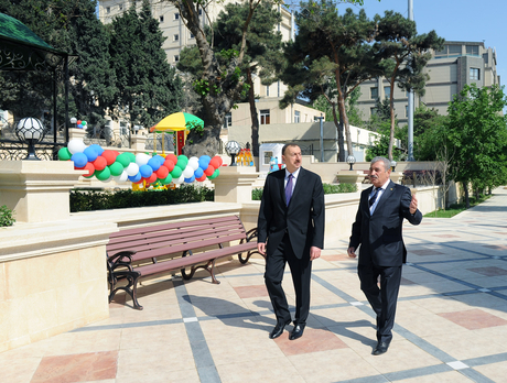 İlham Əliyev Bakının İnşaatçılar prospektində salınan yeni istirahət parkı ilə tanış olub (FOTO)