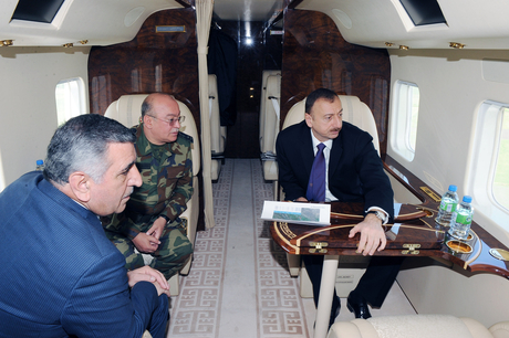 Prezident İlham Əliyev zəlzələnin nəticələrinin aradan qaldırılması ilə bağlı görülən tədbirlərlə yerində tanış olub (ƏLAVƏ OLUNUB-2) (FOTO)