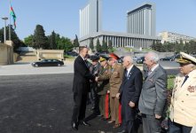Prezident İlham Əliyev 9 May - Qələbə bayramı münasibətilə keçirilən təntənəli mərasimdə iştirak edib (ƏLAVƏ OLUNUB) (FOTO)