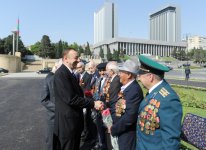 Prezident İlham Əliyev 9 May - Qələbə bayramı münasibətilə keçirilən təntənəli mərasimdə iştirak edib (ƏLAVƏ OLUNUB) (FOTO)