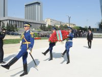 Prezident İlham Əliyev 9 May - Qələbə bayramı münasibətilə keçirilən təntənəli mərasimdə iştirak edib (ƏLAVƏ OLUNUB) (FOTO)