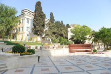 İlham Əliyev Bakının İnşaatçılar prospektində salınan yeni istirahət parkı ilə tanış olub (FOTO)