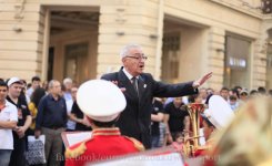 "Eurovision"un Azərbaycandakı rəsmi fan klubu və internat məktəbinin uşaqları Bakı sakinlərini təəccübləndirdi (FOTO)