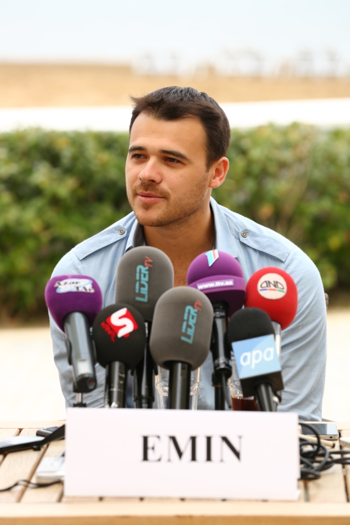 Emin Ağalarov Bakıda yaradıcılıq planlarına və "Eurovision 2012" müsabiqəsinə həsr edilmiş mətbuat konfransı keçirib (FOTO)