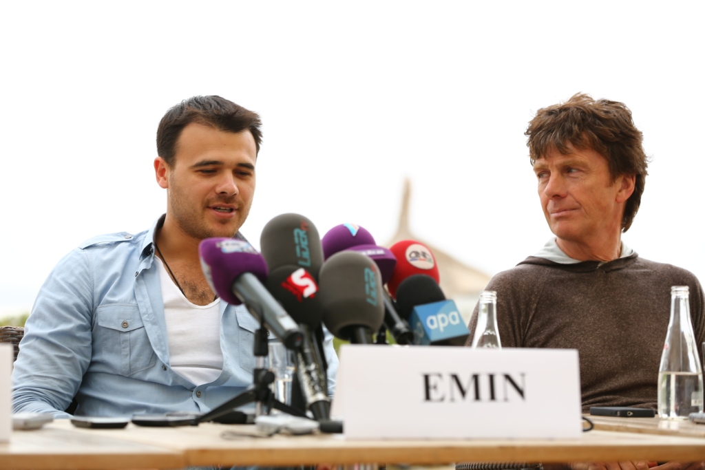Emin Ağalarov Bakıda yaradıcılıq planlarına və "Eurovision 2012" müsabiqəsinə həsr edilmiş mətbuat konfransı keçirib (FOTO)