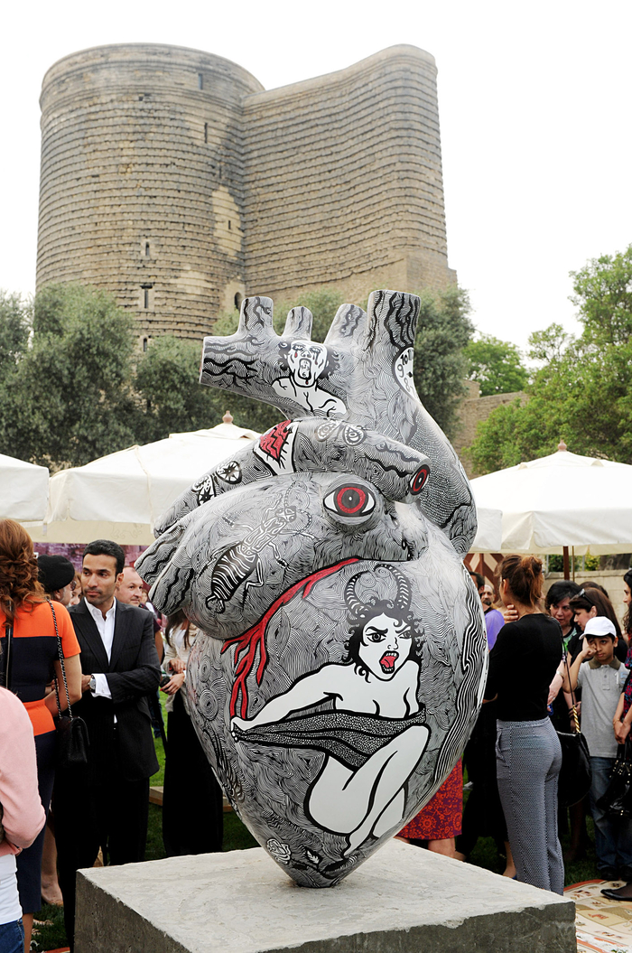 Heydər Əliyev Fondunun vitse-prezidenti Leyla Əliyevanın “012 Bakı Public Art Festivalı” çərçivəsində təqdim olunmuş “Beyin” əsəri qeyri-ənənəvi memarlığın ən yüksək nümunəsidir (FOTO)
