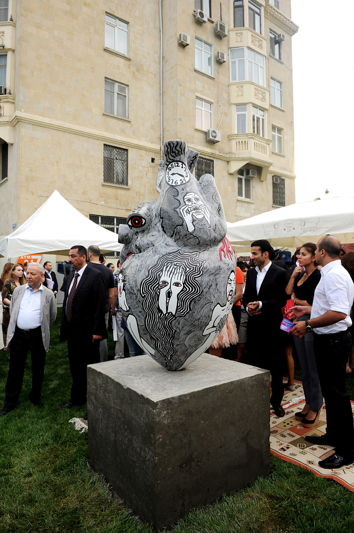 Heydər Əliyev Fondunun vitse-prezidenti Leyla Əliyevanın “012 Bakı Public Art Festivalı” çərçivəsində təqdim olunmuş “Beyin” əsəri qeyri-ənənəvi memarlığın ən yüksək nümunəsidir (FOTO)
