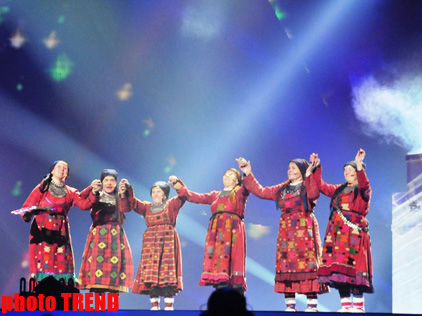 “Buranovskiye babuşki” fanatlar və jurnalistlər arasında səsvermədə liderliyi davam etdirir