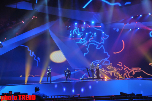 Macarıstanı "Eurovision"da təmsil edən qrupun ilk məşqdən görüntülər (FOTO)