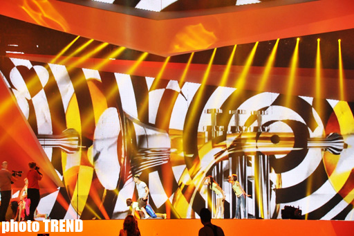 Moldovanın "Eurovision" təmsilçisi ilk məşqini keçirib (FOTO)