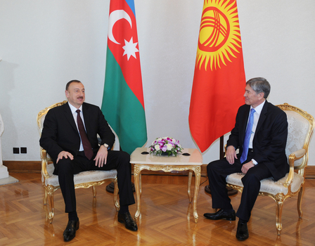 Azərbaycan Prezidenti İlham Əliyev Qırğızıstan Prezidenti Almazbek Atambayevlə görüşüb (FOTO)