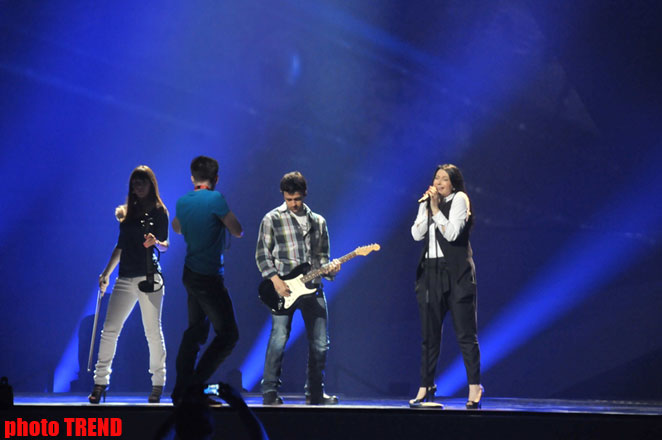 Makedoniyanın "Eurovision" təmsilçisi ilk repetisiyasını keçirib (FOTO)