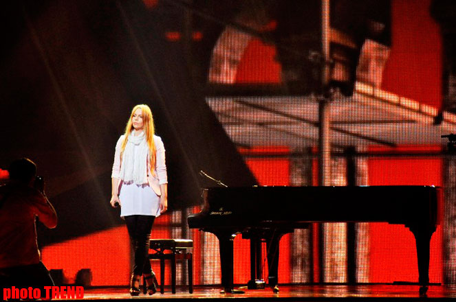 Bosniya və Herseqovinanın "Eurovision" təmsilçisinin ilk məşqindən görüntülər (FOTO)