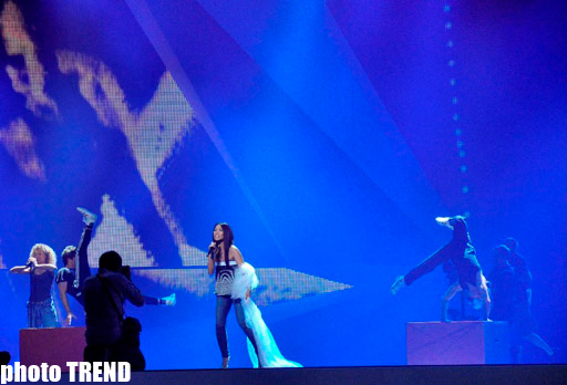 Fransanın "Eurovision" təmsilçisinin ilk məşqindən görüntülər (FOTO)