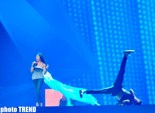 Fransanın "Eurovision" təmsilçisinin ilk məşqindən görüntülər (FOTO)