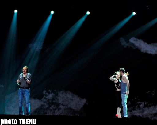 Böyük Britaniyanın "Eurovision" təmsilçisinin ilk məşqindən görüntülər (FOTO)