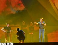 Böyük Britaniyanın "Eurovision" təmsilçisinin ilk məşqindən görüntülər (FOTO)