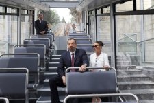 Prezident İlham Əliyev və xanımı Bakı Funikulyorunun, yeraltı piyada keçidinin açılışlarında iştirak ediblər (FOTO)