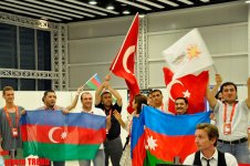 Azərbaycan və Türkiyə jurnalistləri "Bakı Kristal Zalı"nda TRT-nin canlı efirinə qoşulublar (FOTO)
