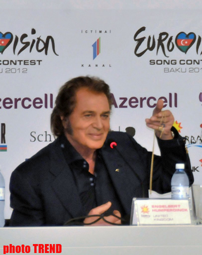Engelbert Hamperdink Səbinə Babayeva, Filip Kirkorov və Elvis Presli haqqında danışdı (FOTO)