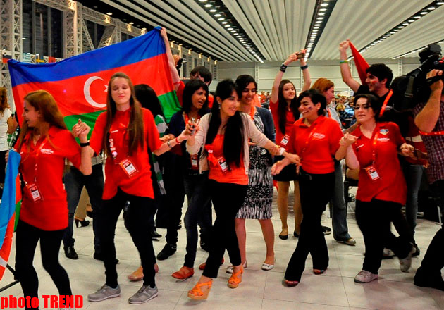 "Bakı Kristal Zalı"nın mətbuat mərkəzində "Eurovision 2012"-nin ən fəal azarkeşləri (FOTO)