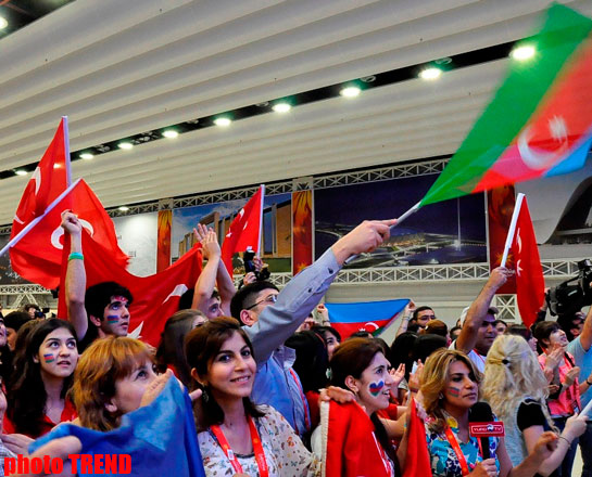 "Bakı Kristal Zalı"nın mətbuat mərkəzində "Eurovision 2012"-nin ən fəal azarkeşləri (FOTO)