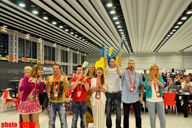 "Bakı Kristal Zalı"nın mətbuat mərkəzində "Eurovision 2012"-nin ən fəal azarkeşləri (FOTO)