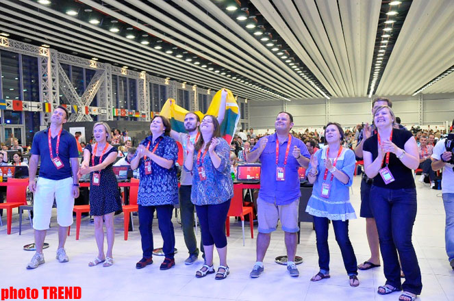 "Bakı Kristal Zalı"nın mətbuat mərkəzində "Eurovision 2012"-nin ən fəal azarkeşləri (FOTO)
