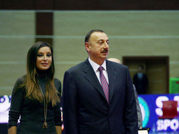 Azərbaycan Prezidenti və xanımı Londonda XXX Olimpiya Oyunlarının təntənəli açılış mərasimində iştirak ediblər (FOTO)