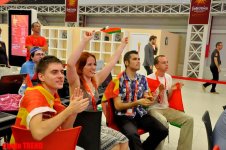 "Bakı Kristal Zalı"nın mətbuat mərkəzində "Eurovision 2012"-nin ən fəal azarkeşləri (FOTO)