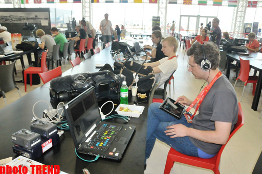 "Eurovision 2012" finalına qeyri-formal səsvermədə Səbinə Babayeva liderdir (FOTO)
