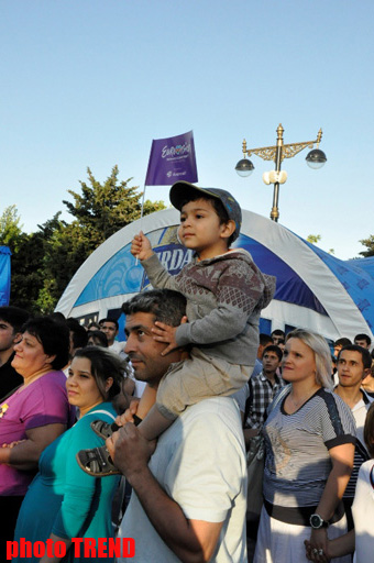 Bakıda minlərlə insan "Eurovision 2012"-nin finalına Dənizkənarı Milli Parkda baxacaq (FOTO)