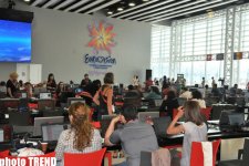 "Eurovision 2012" finalına qeyri-formal səsvermədə Səbinə Babayeva liderdir (FOTO)