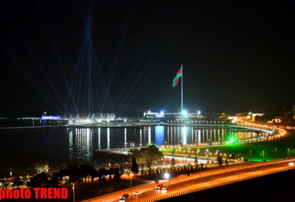 Bakı gecəsi "Eurovision-2012" mahnı müsabiqəsinin finalını qeyd edib (FOTO)
