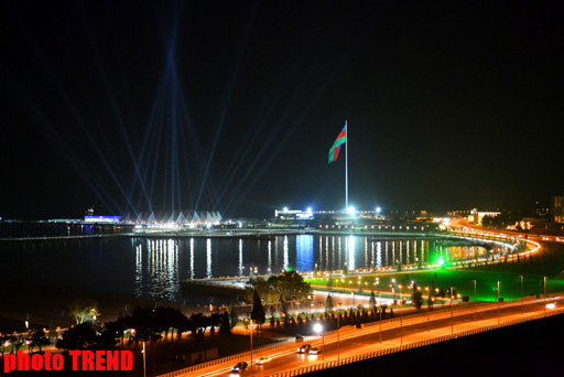 Bakı gecəsi "Eurovision-2012" mahnı müsabiqəsinin finalını qeyd edib (FOTO)