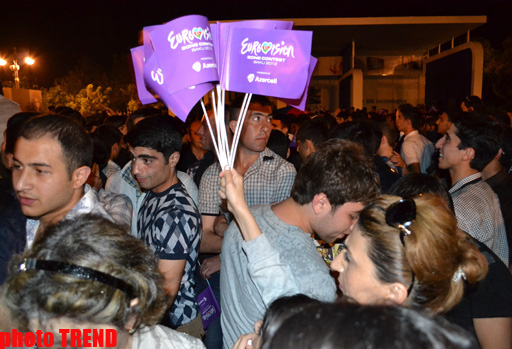 Bakı gecəsi "Eurovision-2012" mahnı müsabiqəsinin finalını qeyd edib (FOTO)