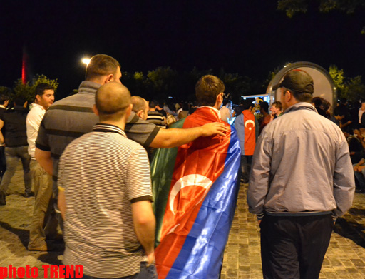Bakı gecəsi "Eurovision-2012" mahnı müsabiqəsinin finalını qeyd edib (FOTO)