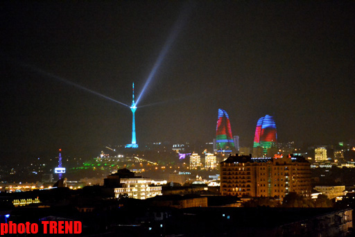 Bakı gecəsi "Eurovision-2012" mahnı müsabiqəsinin finalını qeyd edib (FOTO)