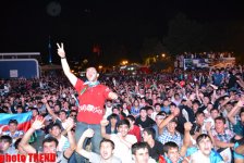 Bakı gecəsi "Eurovision-2012" mahnı müsabiqəsinin finalını qeyd edib (FOTO)