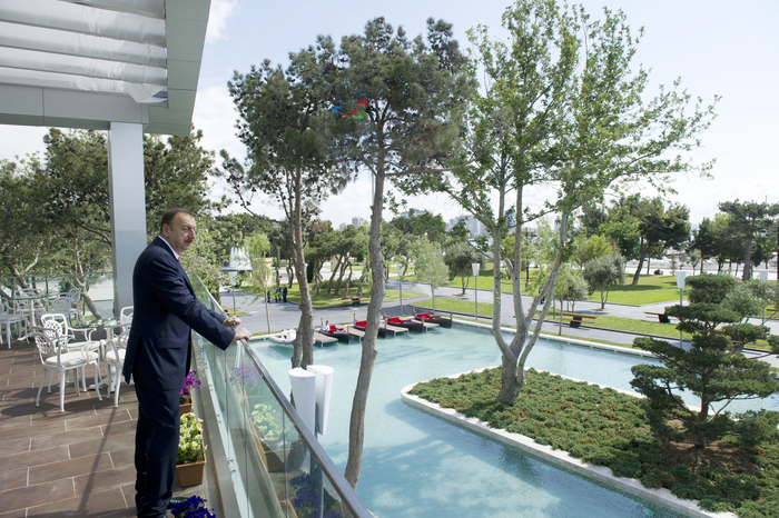 Prezident İlham Əliyev Dənizkənarı Milli Parkında “Kiçik Venesiya şəhərciyi”nin açılışında iştirak edib (FOTO)