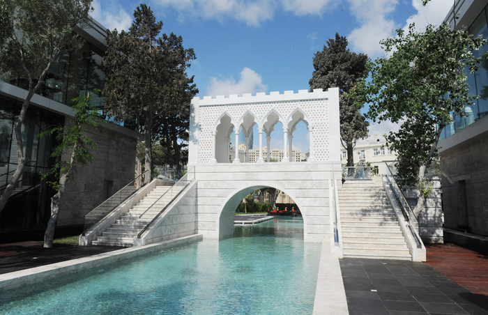 Prezident İlham Əliyev Dənizkənarı Milli Parkında “Kiçik Venesiya şəhərciyi”nin açılışında iştirak edib (FOTO)