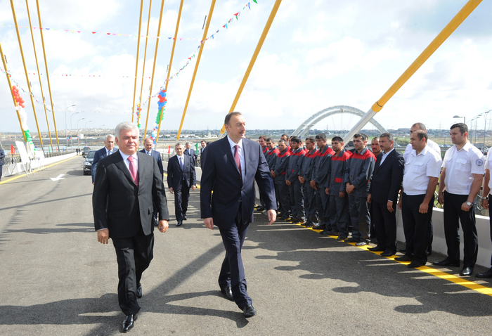 Heydər Əliyev və Ziya Bünyadov prospektlərinin kəsişməsindəki yol qovşağının üçüncü kompleksi istifadəyə verilib (FOTO)